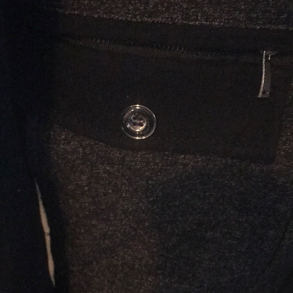 Coat - Picture 4 of 6